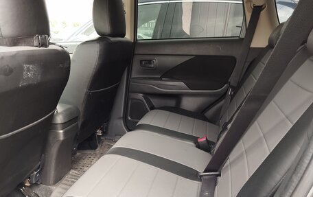 Mitsubishi Outlander III рестайлинг 3, 2012 год, 1 300 000 рублей, 9 фотография