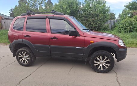 Chevrolet Niva I рестайлинг, 2009 год, 535 000 рублей, 3 фотография