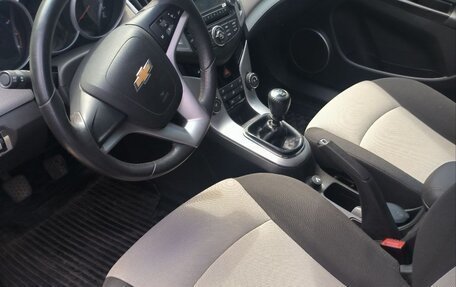 Chevrolet Cruze II, 2013 год, 910 000 рублей, 10 фотография