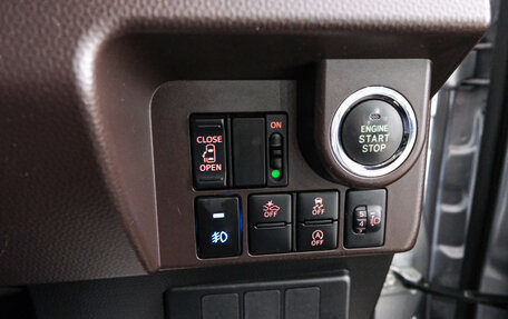 Toyota Roomy I, 2017 год, 1 049 000 рублей, 19 фотография