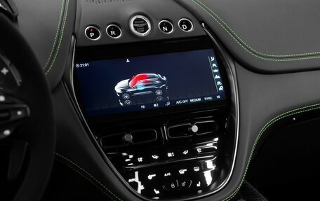 Aston Martin DBX I, 2024 год, 33 000 000 рублей, 17 фотография