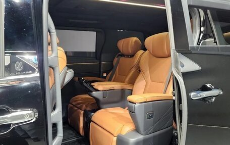 Toyota Alphard, 2024 год, 9 658 333 рублей, 16 фотография