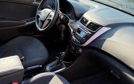 Hyundai Solaris II рестайлинг, 2016 год, 1 300 000 рублей, 12 фотография
