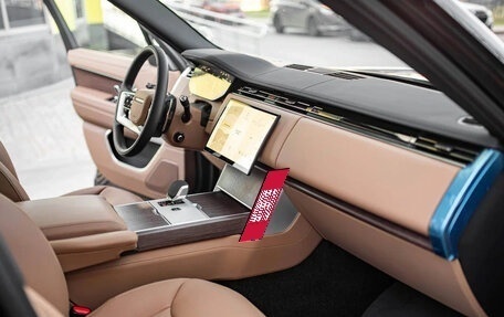 Land Rover Range Rover IV рестайлинг, 2024 год, 18 700 000 рублей, 11 фотография
