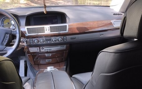 BMW 7 серия, 2005 год, 1 300 000 рублей, 13 фотография