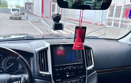 Toyota Land Cruiser 200, 2016 год, 5 700 000 рублей, 7 фотография