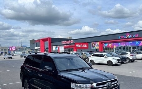 Toyota Land Cruiser 200, 2016 год, 5 700 000 рублей, 2 фотография
