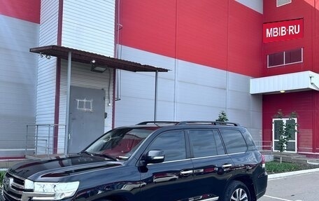 Toyota Land Cruiser 200, 2016 год, 5 700 000 рублей, 22 фотография