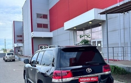 Toyota Land Cruiser 200, 2016 год, 5 700 000 рублей, 20 фотография