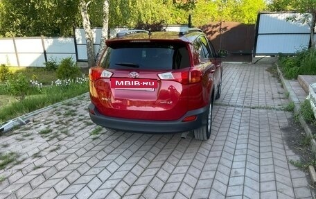 Toyota RAV4, 2015 год, 2 200 000 рублей, 4 фотография