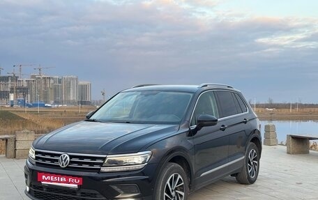 Volkswagen Tiguan II, 2018 год, 2 350 000 рублей, 5 фотография