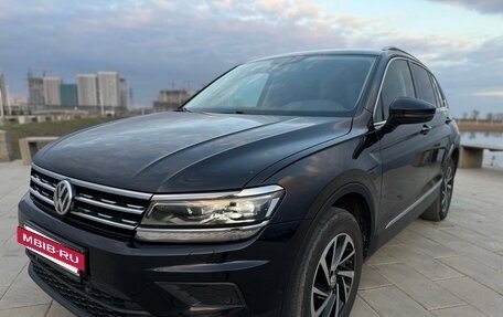 Volkswagen Tiguan II, 2018 год, 2 350 000 рублей, 13 фотография