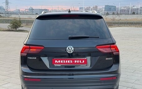 Volkswagen Tiguan II, 2018 год, 2 350 000 рублей, 21 фотография