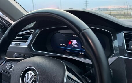 Volkswagen Tiguan II, 2018 год, 2 350 000 рублей, 36 фотография