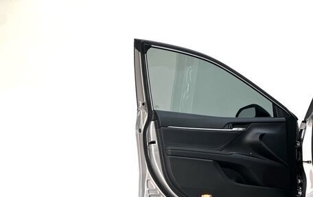 Toyota Camry, 2021 год, 2 327 000 рублей, 12 фотография