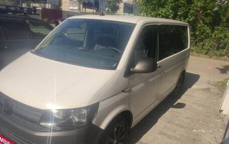 Volkswagen Caravelle T6 рестайлинг, 2020 год, 3 800 000 рублей, 2 фотография