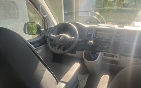 Volkswagen Caravelle T6 рестайлинг, 2020 год, 3 800 000 рублей, 4 фотография
