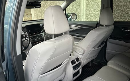 Honda Pilot III рестайлинг, 2020 год, 3 800 000 рублей, 11 фотография