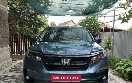 Honda Pilot III рестайлинг, 2020 год, 3 800 000 рублей, 7 фотография