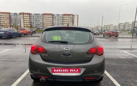 Opel Astra J, 2011 год, 410 000 рублей, 3 фотография