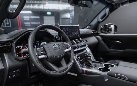 Toyota Land Cruiser, 2024 год, 12 300 000 рублей, 11 фотография