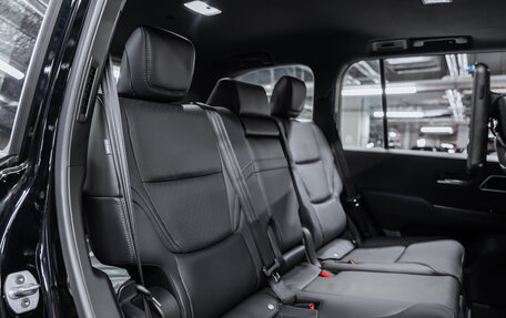 Toyota Land Cruiser, 2024 год, 12 300 000 рублей, 19 фотография