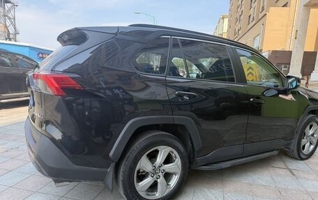 Toyota RAV4, 2022 год, 2 507 000 рублей, 3 фотография