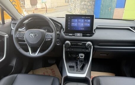 Toyota RAV4, 2022 год, 2 507 000 рублей, 8 фотография