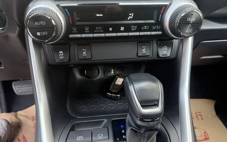 Toyota RAV4, 2022 год, 2 507 000 рублей, 12 фотография