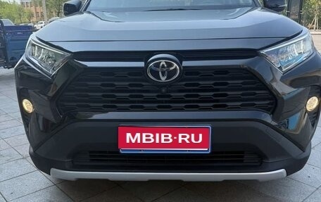 Toyota RAV4, 2022 год, 2 507 000 рублей, 2 фотография