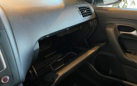 Volkswagen Polo VI (EU Market), 2017 год, 985 000 рублей, 30 фотография