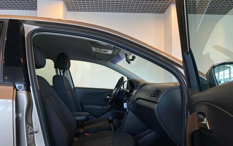 Volkswagen Polo VI (EU Market), 2017 год, 985 000 рублей, 29 фотография