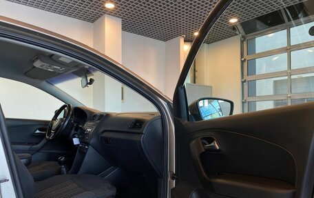 Volkswagen Polo VI (EU Market), 2017 год, 985 000 рублей, 27 фотография