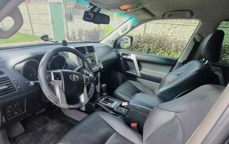 Toyota Land Cruiser Prado 150 рестайлинг 2, 2012 год, 2 500 000 рублей, 7 фотография