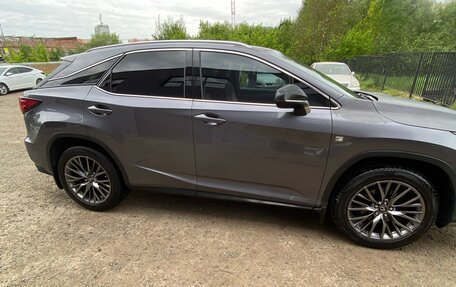 Lexus RX IV рестайлинг, 2017 год, 3 800 000 рублей, 8 фотография