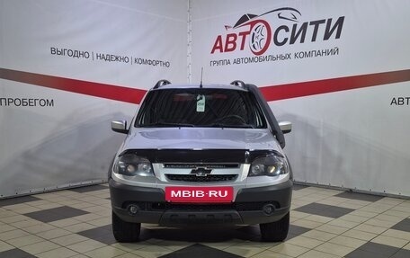 Chevrolet Niva I рестайлинг, 2017 год, 825 000 рублей, 2 фотография
