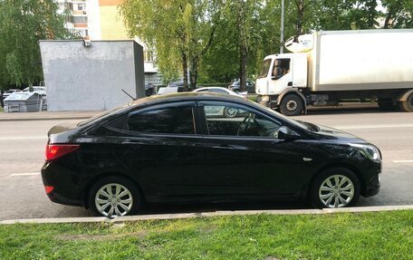 Hyundai Solaris II рестайлинг, 2015 год, 550 000 рублей, 9 фотография