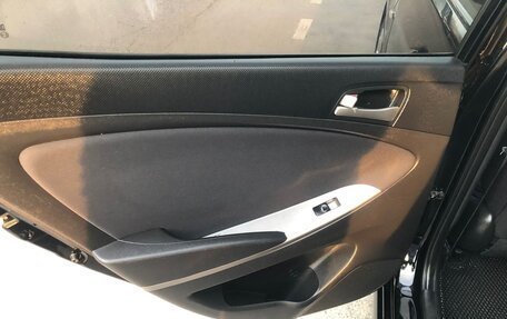 Hyundai Solaris II рестайлинг, 2015 год, 550 000 рублей, 13 фотография