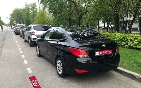 Hyundai Solaris II рестайлинг, 2015 год, 550 000 рублей, 4 фотография