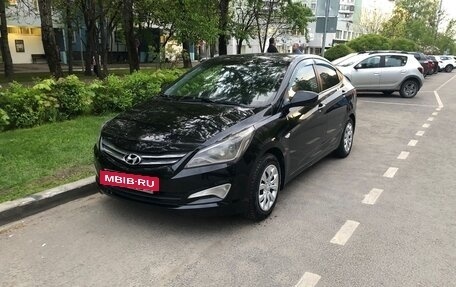 Hyundai Solaris II рестайлинг, 2015 год, 550 000 рублей, 2 фотография