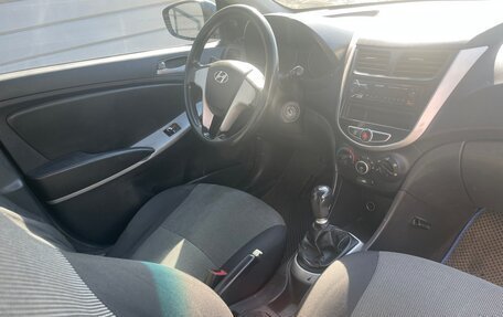Hyundai Solaris II рестайлинг, 2012 год, 399 000 рублей, 9 фотография