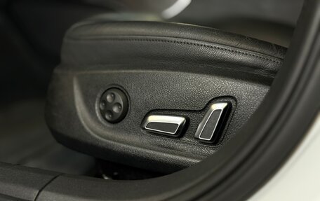 Audi A6, 2016 год, 2 800 000 рублей, 13 фотография