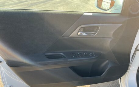 Honda Accord IX рестайлинг, 2013 год, 1 700 000 рублей, 10 фотография