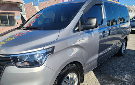 Hyundai Grand Starex Grand Starex I рестайлинг 2, 2020 год, 3 450 000 рублей, 3 фотография