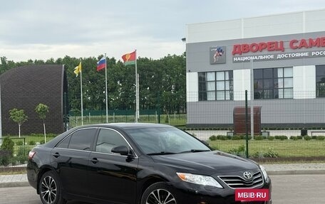 Toyota Camry, 2011 год, 1 250 000 рублей, 2 фотография