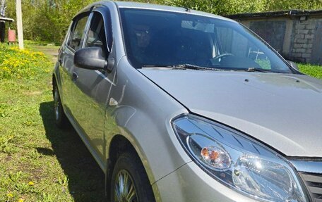 Renault Sandero I, 2014 год, 429 000 рублей, 2 фотография