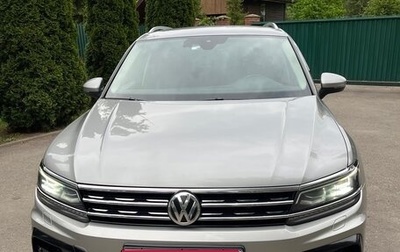 Volkswagen Tiguan II, 2019 год, 3 000 000 рублей, 1 фотография