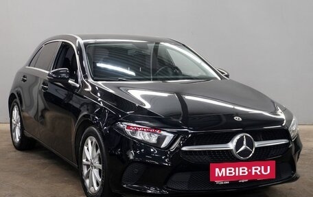 Mercedes-Benz A-Класс, 2018 год, 2 450 000 рублей, 3 фотография