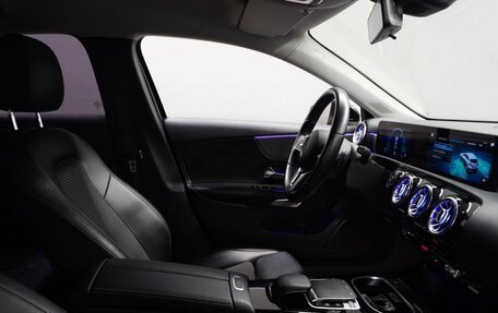 Mercedes-Benz A-Класс, 2018 год, 2 450 000 рублей, 12 фотография