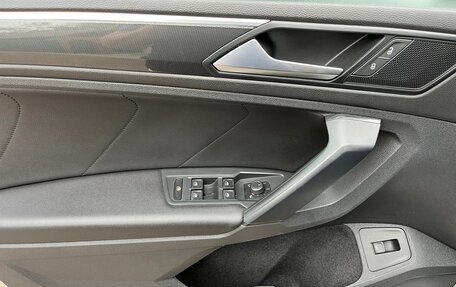 Volkswagen Tiguan II, 2019 год, 3 000 000 рублей, 11 фотография